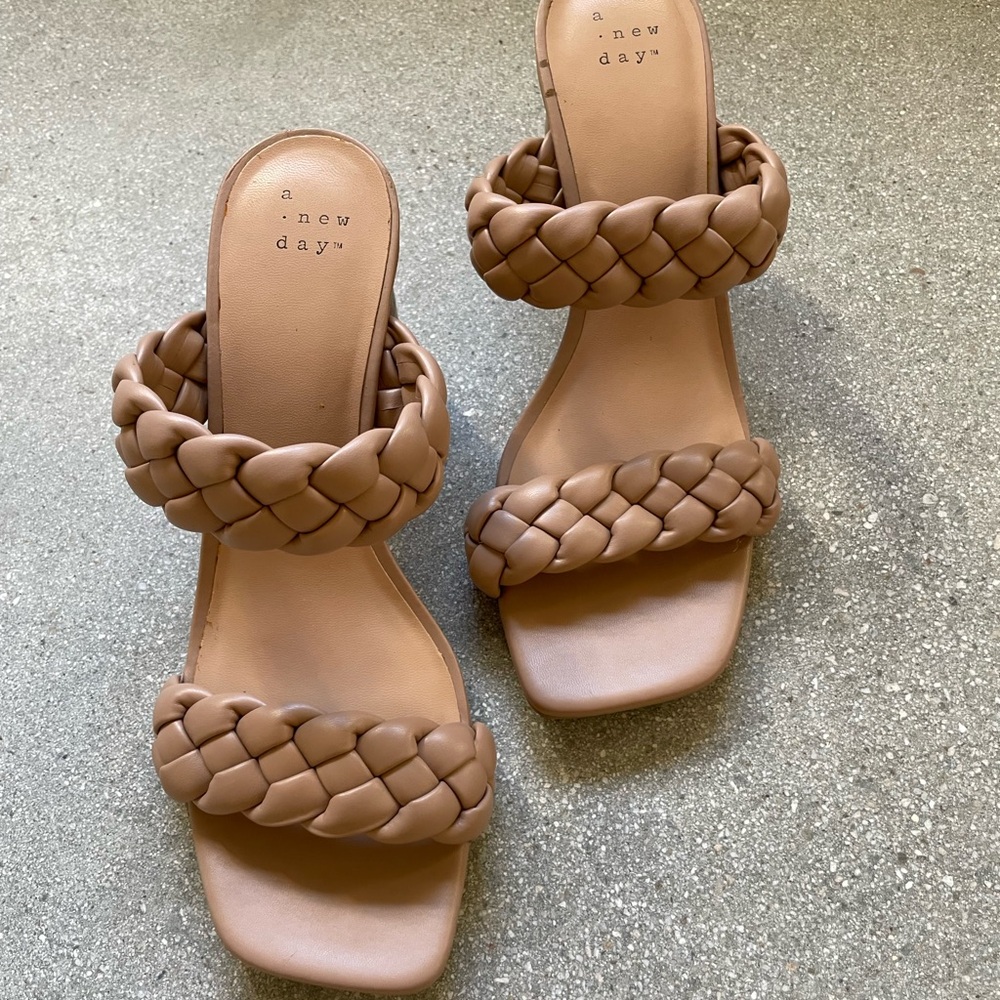 Braided strap heels